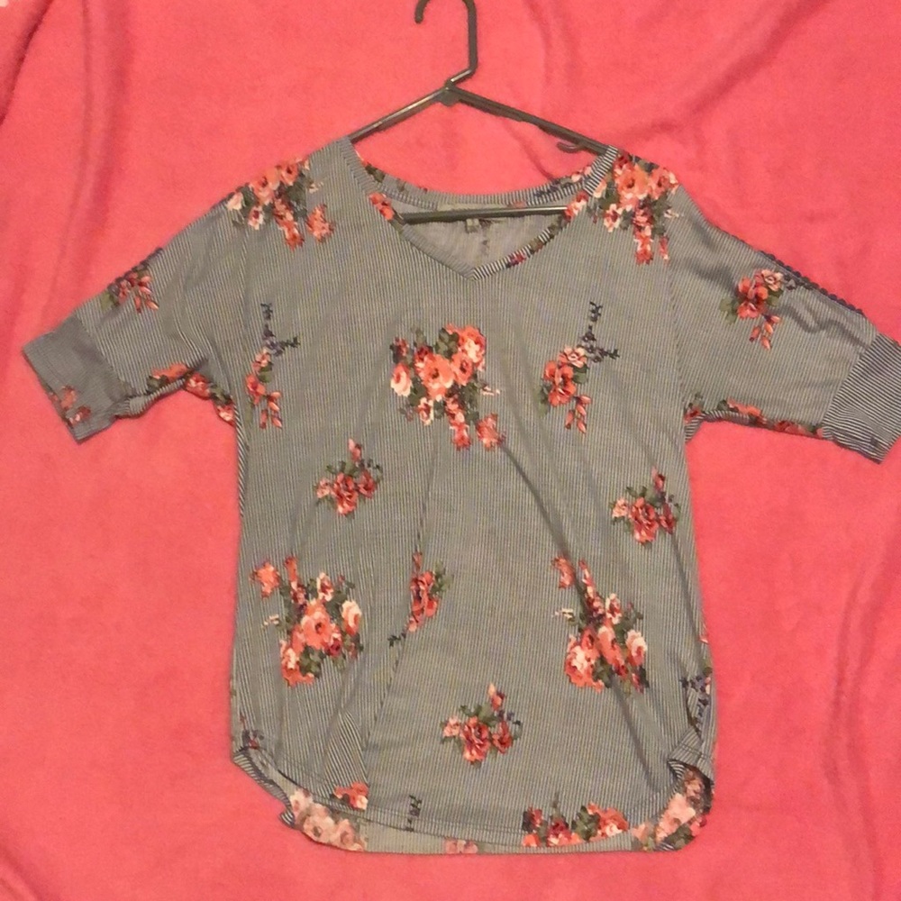 Floral shirt with cut out sleeves!
